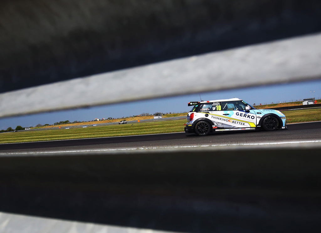 Bradley Sets His Sights on Oulton Park Podium