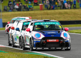 Racing gods go against Bradley at Snetterton